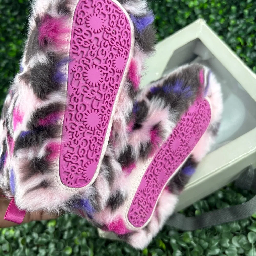 UGG Hot Pink Plush-Lined Slip-On Shoe size 04/05 Medium